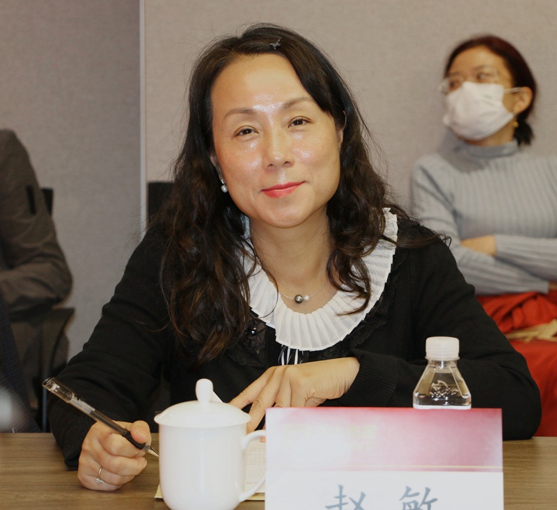 news05.jpg news05.jpg