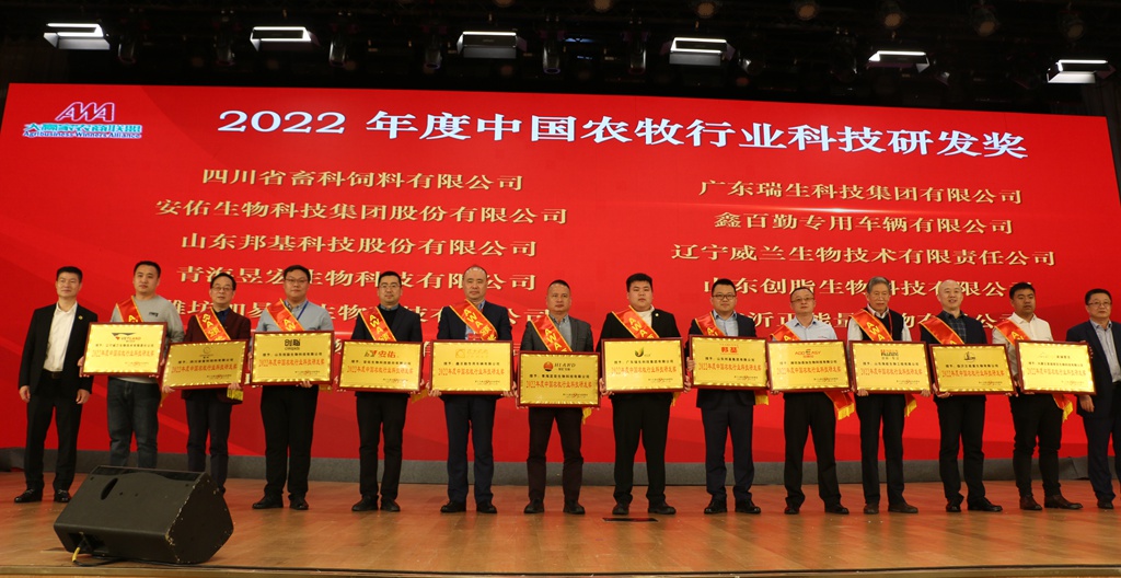 news08.jpg news08.jpg